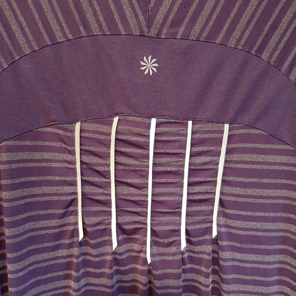 Athleta Shirt Women's Small Purple Long Sleeve Reflective Running Activewear Gym - Picture 2 of 9